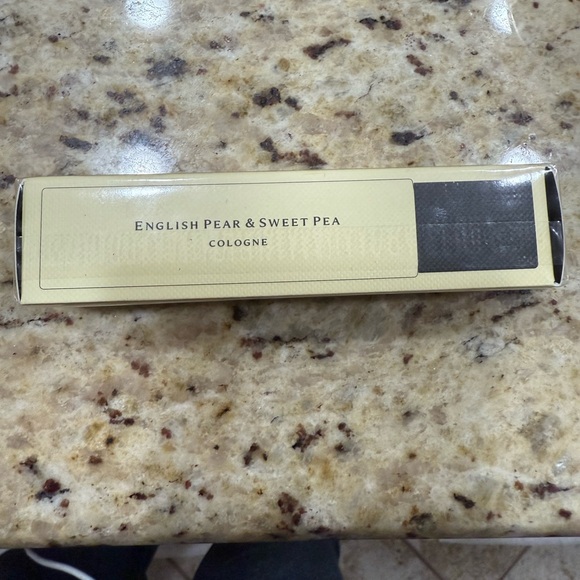 Jo Malone English Pear & Sweet Pea along with gift set - Picture 5 of 15